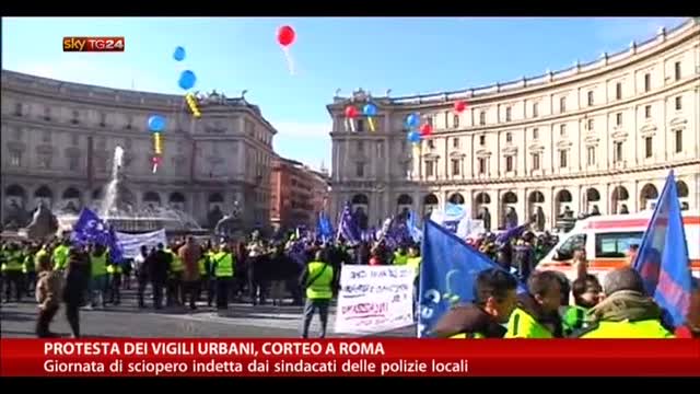 Protesta dei vigili urbani, corteo a Roma
