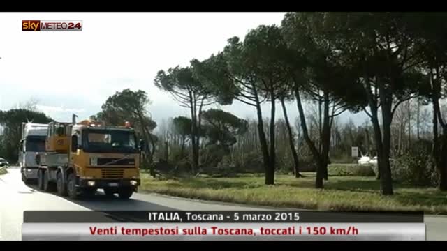 Venti tempestosi sulla Toscana, toccati i 150 km/h
