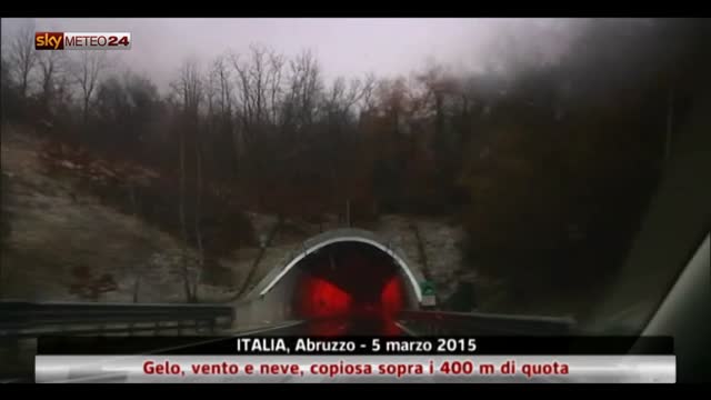 Abruzzo, gelo, vento e neve copiosa sopra i 400 m di quota