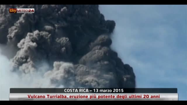 Vulcano Turrialba, eruzione più potente degli ultimi 20 anni