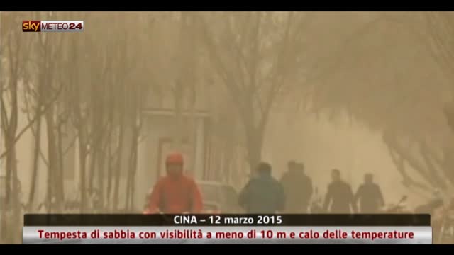 Cina, tempesta di sabbia con visibilità a meno di 10 m