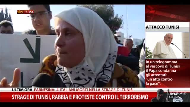 Strage Tunisi, rabbia e proteste contro il terrorismo