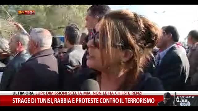 Strage Tunisi, rabbia e proteste contro il terrorismo