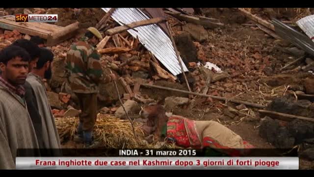 India, frana inghiotte 2 case dopo 3 giorni di forti piogge