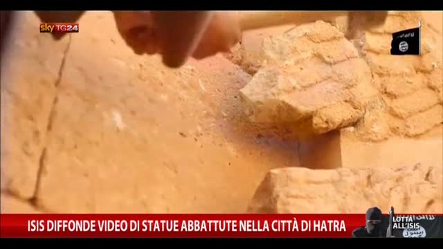 ISIS diffonde video di statue abbatute nella città di Hatra