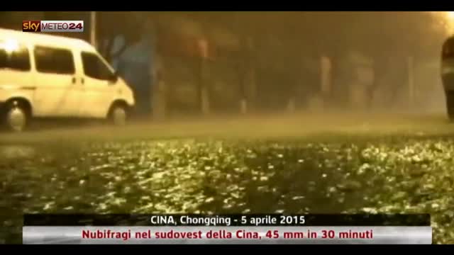 Nubifragi nel sudovest della Cina, 45 mm in 30 minuti