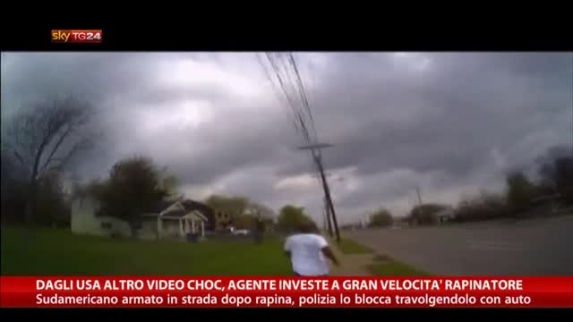 Usa, video choc: agente investe a gran velocità rapinatore