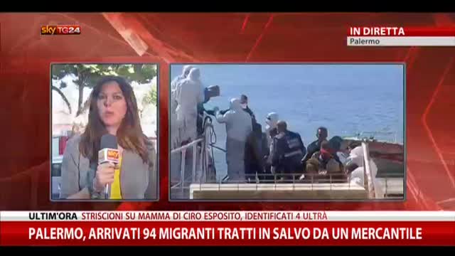 Palermo, arrivati 94 migranti tratti in salvo da mercantile