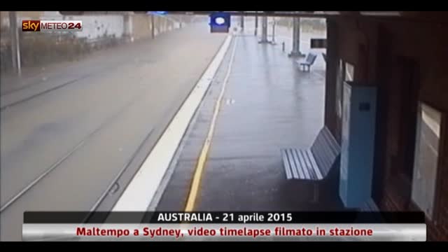 Maltempo a Sydney, video timelapse filmato in stazione