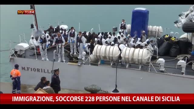 Immigrazione, soccorse 228 persone nel Canale di Sicilia