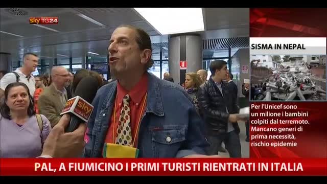 Nepal, a Fiumicino i primi turisti rientrati in Italia
