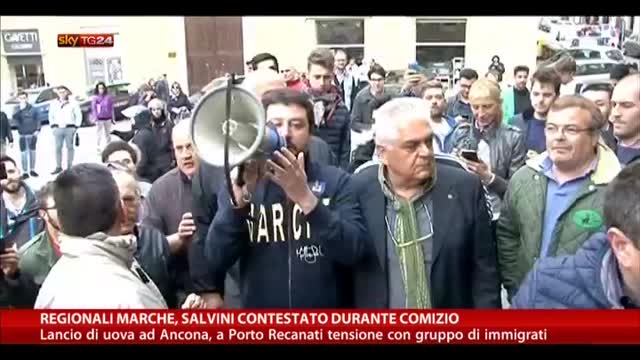 Regionali Marche, Salvini contestato durante comizio