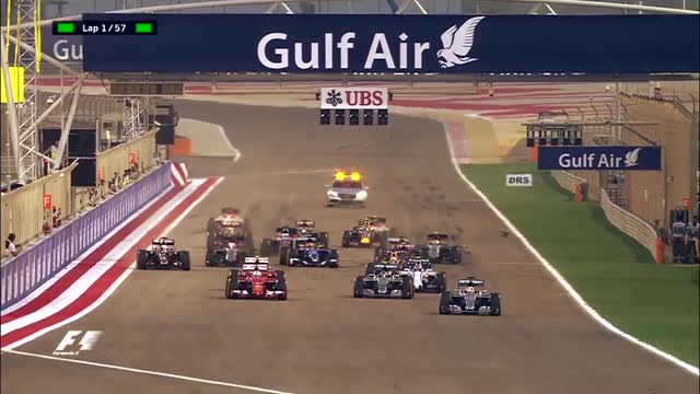 GP Bahrain, inarrestabile Hamilton. Secondo posto per Kimi