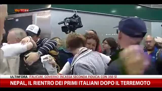 Sisma Nepal, rientrati i primi italiani a Malpensa