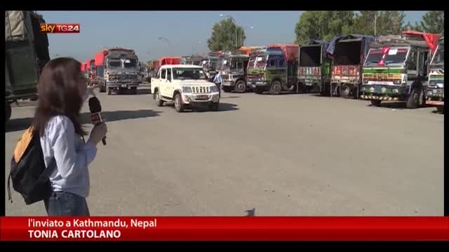 Nepal, telecamere Sky TG24 mostrano aiuti bloccati in dogana