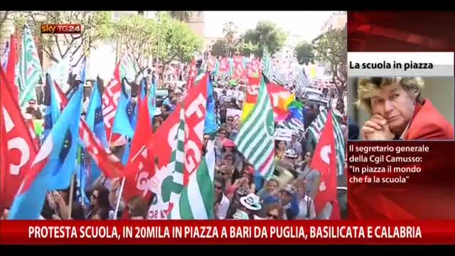 Protesta scuola, in 20mila in piazza a Bari