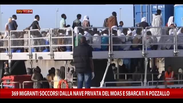 369 migranti soccorsi da nave Moas e sbarcati a Pozzallo