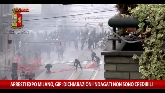 Scontri Milano, Gip: dichiarazioni indagati non credibili