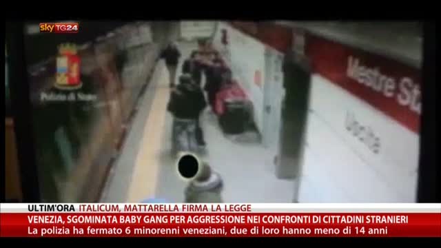 Venezia, sgominata baby gang per aggressione a stranieri