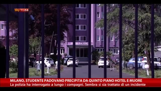 Milano, studente precipita da quinto piano hotel e muore