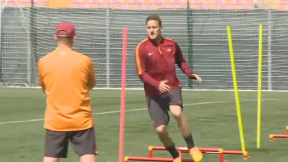 Derby di Roma, attenti a quei 3: Totti, Pjanic e Nainggolan