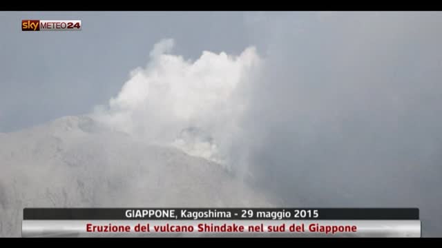 Giappone, eruzione del vulcano Shindake