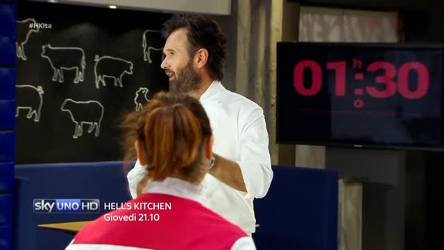 Hell's Kitchen 2: Cracco bacia Vincenzina