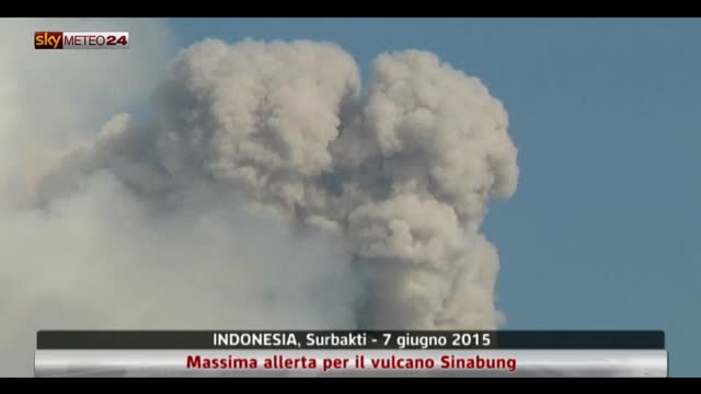 Allerta massima per il vulcano indonesiano