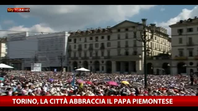 Torino abbraccia Papa Francesco