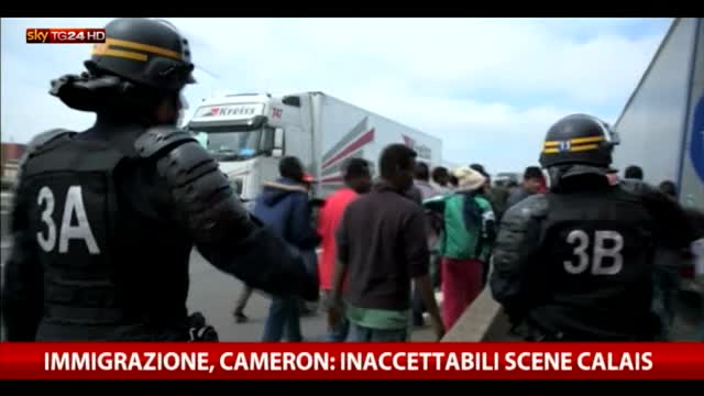Immigrazione, Cameron: "Italia faccia la sua parte"