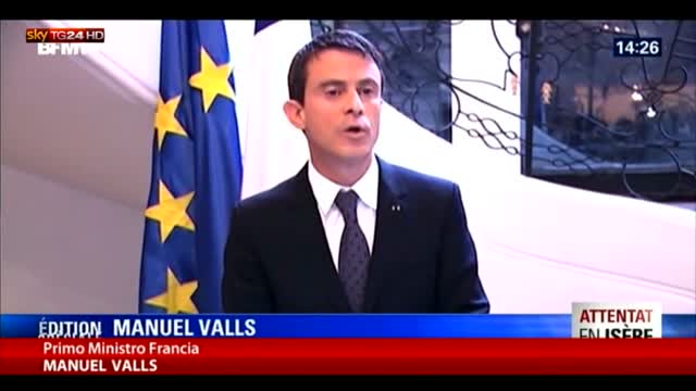 Francia, il premier Valls: "Non cederemo alla paura"