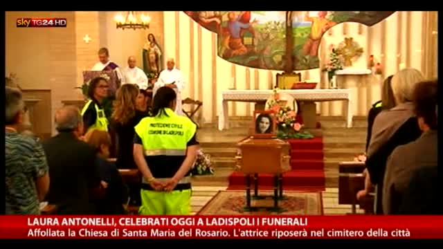 Laura Antonelli, celebrati i funerali a Ladispoli
