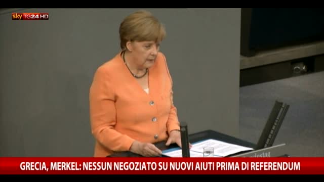 Grecia, Merkel: "Nessun negoziato prima di referendum"