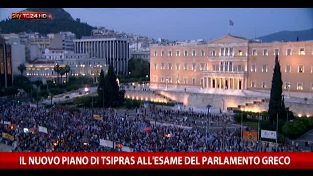 Greci divisi su piano riforme, in piazza il fronte del no
