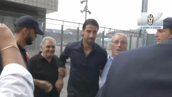 Juve, arrivano i rinforzi: Khedira è a Torino