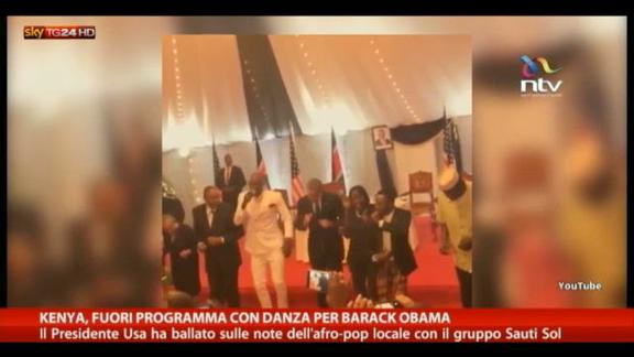 Kenya, fuori programma con danza per Barack Obama