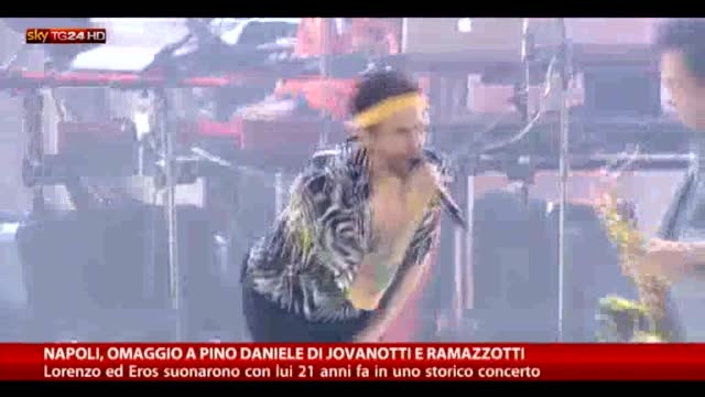 Napoli, l'omaggio di Jovanotti e Ramazzotti a Pino Daniele