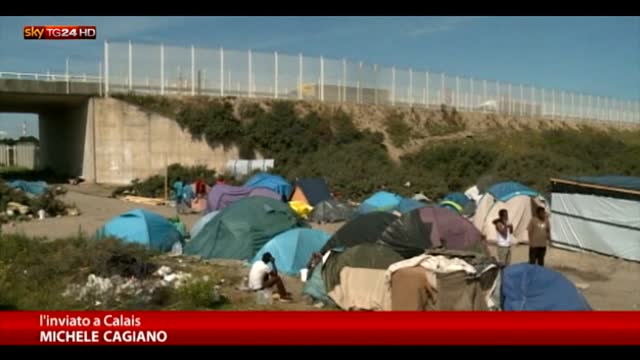 Eurotunnel, Sky TG24 nella baraccopoli dei migranti a Calais