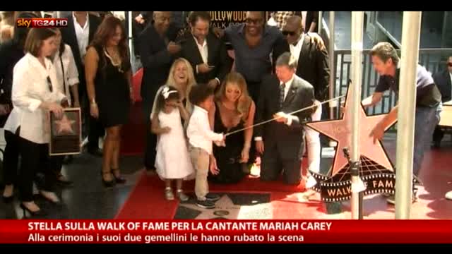 Stella per la cantante Mariah Carey sulla Walk of Fame