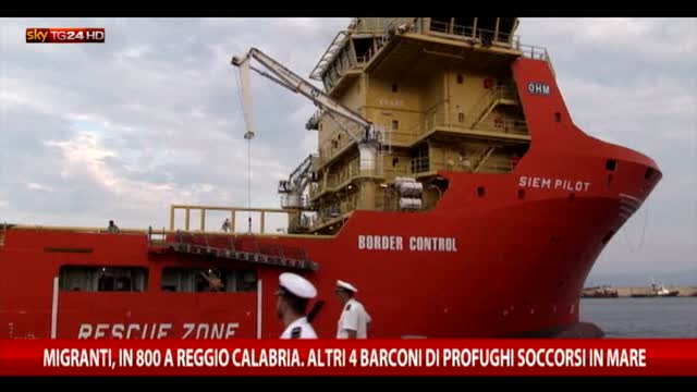 Migranti, in 800 sbarcano a Reggio Calabria