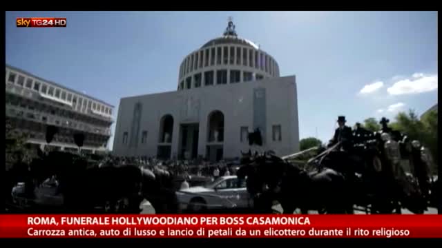 Roma, funerale hollywoodiano per Vittorio Casamonica