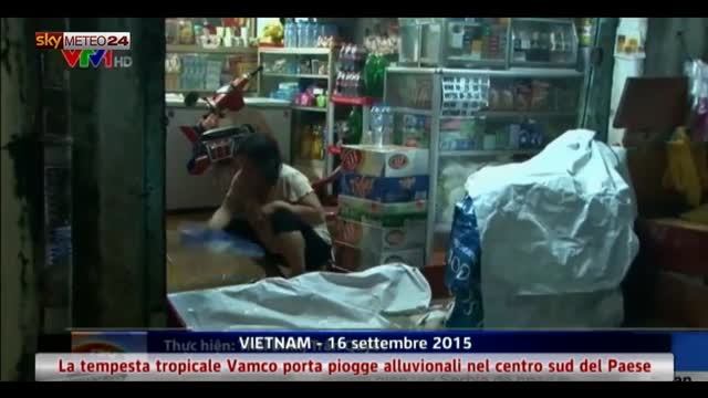 Tempesta tropicale Vamco in Vietnam