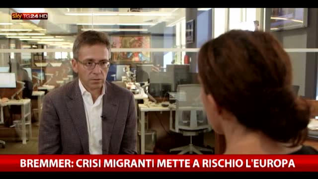 Bremmer: "La crisi dei migranti mette a rischio l'Europa"