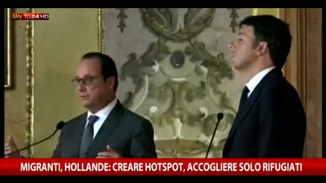 Migranti, Hollande: sì a hotspot, accogliere solo rifugiati