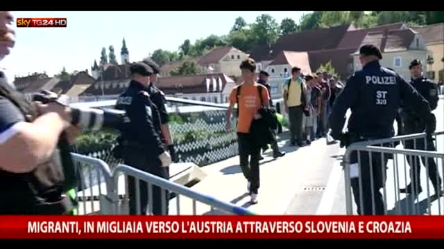Migranti, frontiere aperte tra Slovenia e Austria