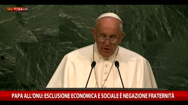 Papa: esclusione economica e sociale è negazione fraternità