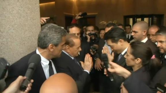 Incontro Bee-Berlusconi, slittato il closing
