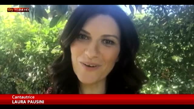 Lato destro del cuore: il nuovo video di Laura Pausini