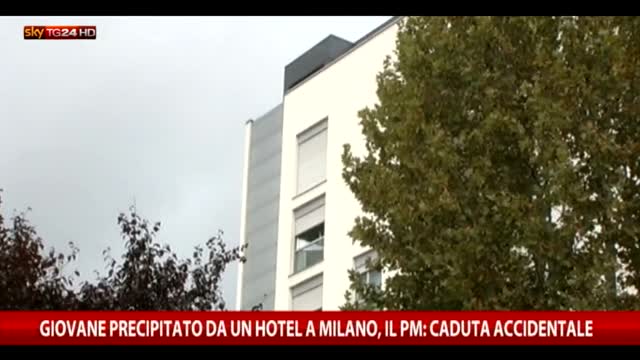 Milano, giovane precipitato da hotel. Pm: caduta accidentale