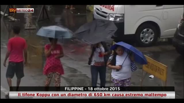 Tifone sulle Filippine con venti a 175 km h